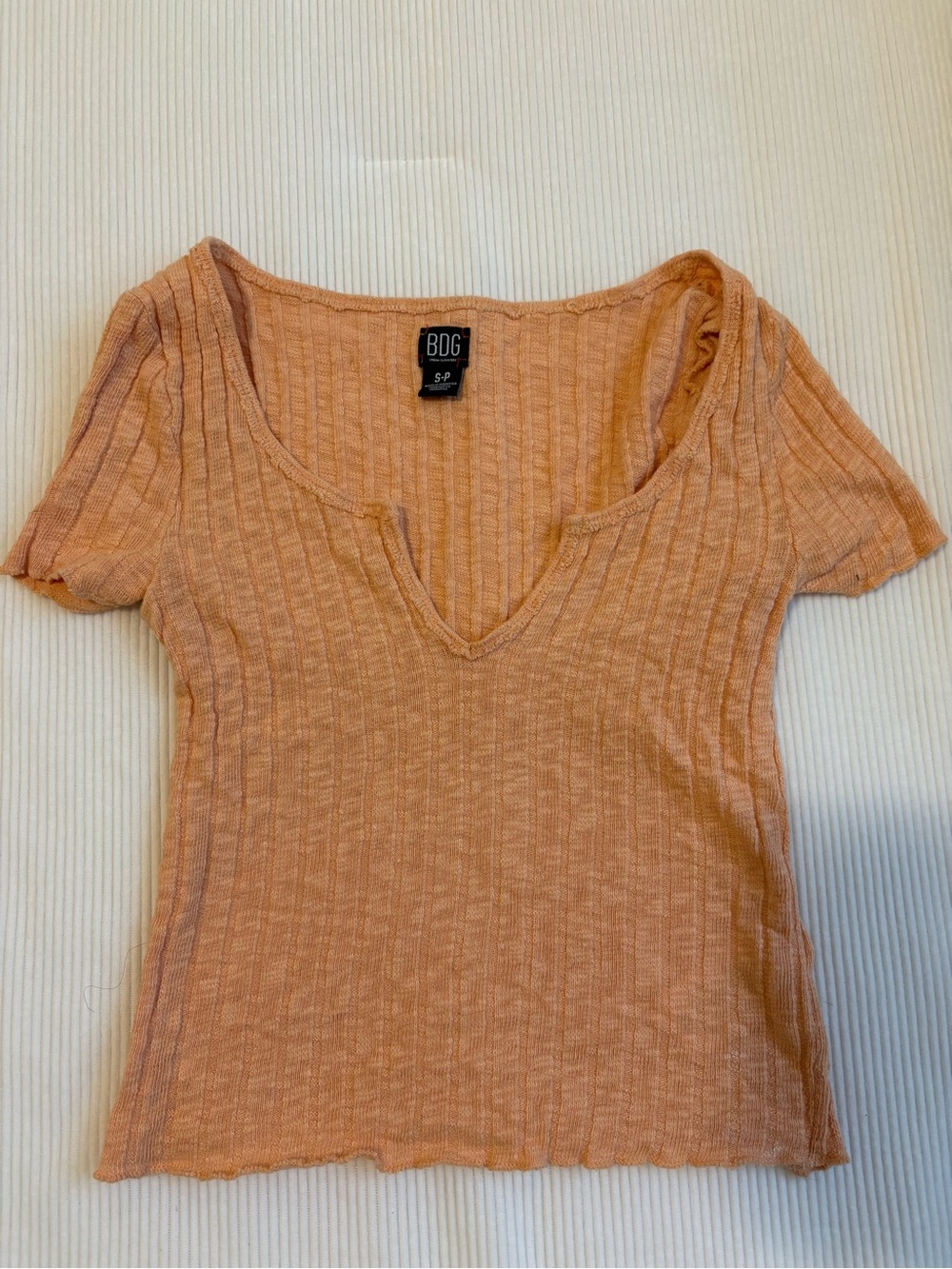 BDG Peach Ribbed V-Neck Short Sleeve Tee